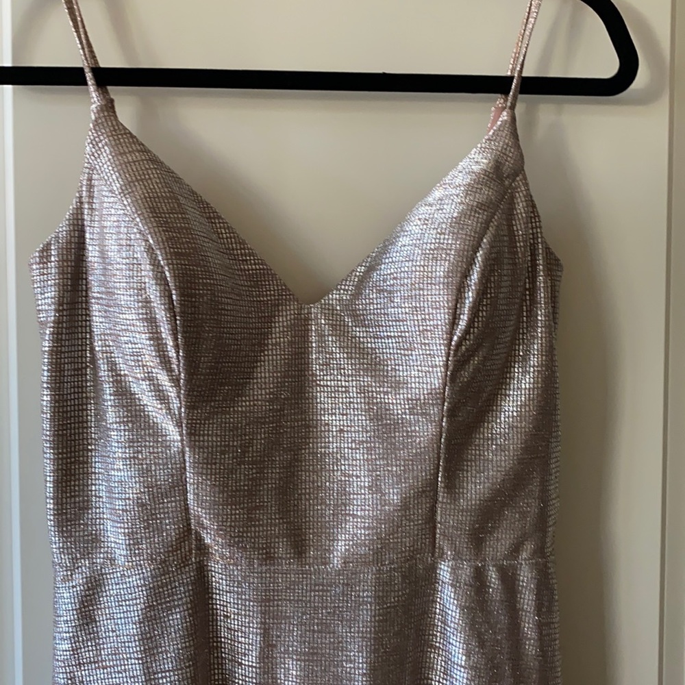 GORGEOUS bridesmaid dress. So light and comfortable! Non-wrinkle.